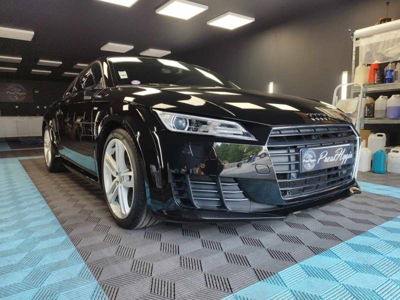 Detailing voiture près de Nîmes 