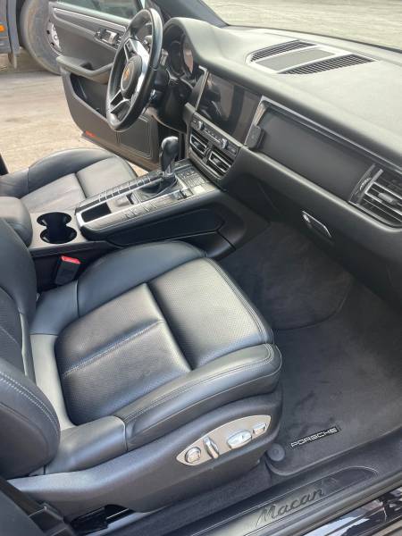 Lavage de voitutre sur lieu de travail près de Nîmes 