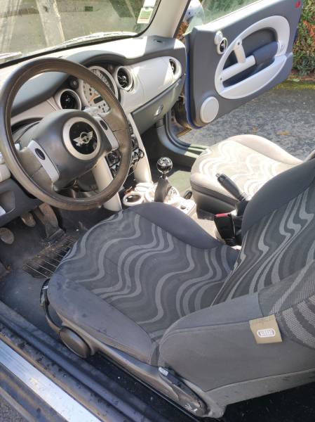 Nettoyage de Mini à domicile près de Calisson 