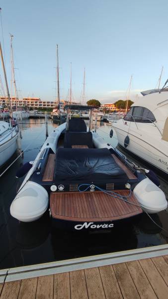 Polissage gelcoat port Camargue 